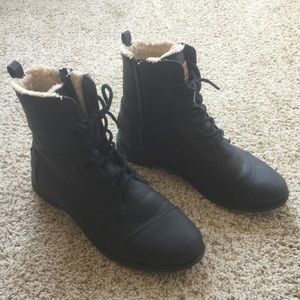 TOMS Alpa Boots W7 Fur Leather Black